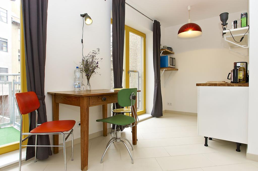 Raja Jooseppi Apartments - Spittelmarkt Historische Mitte Βερολίνο Δωμάτιο φωτογραφία